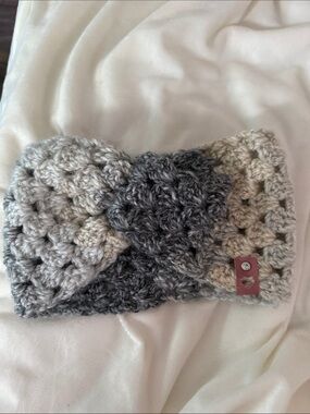 Handmade Chunky Crochet Ear Warmer - Gray Ombre